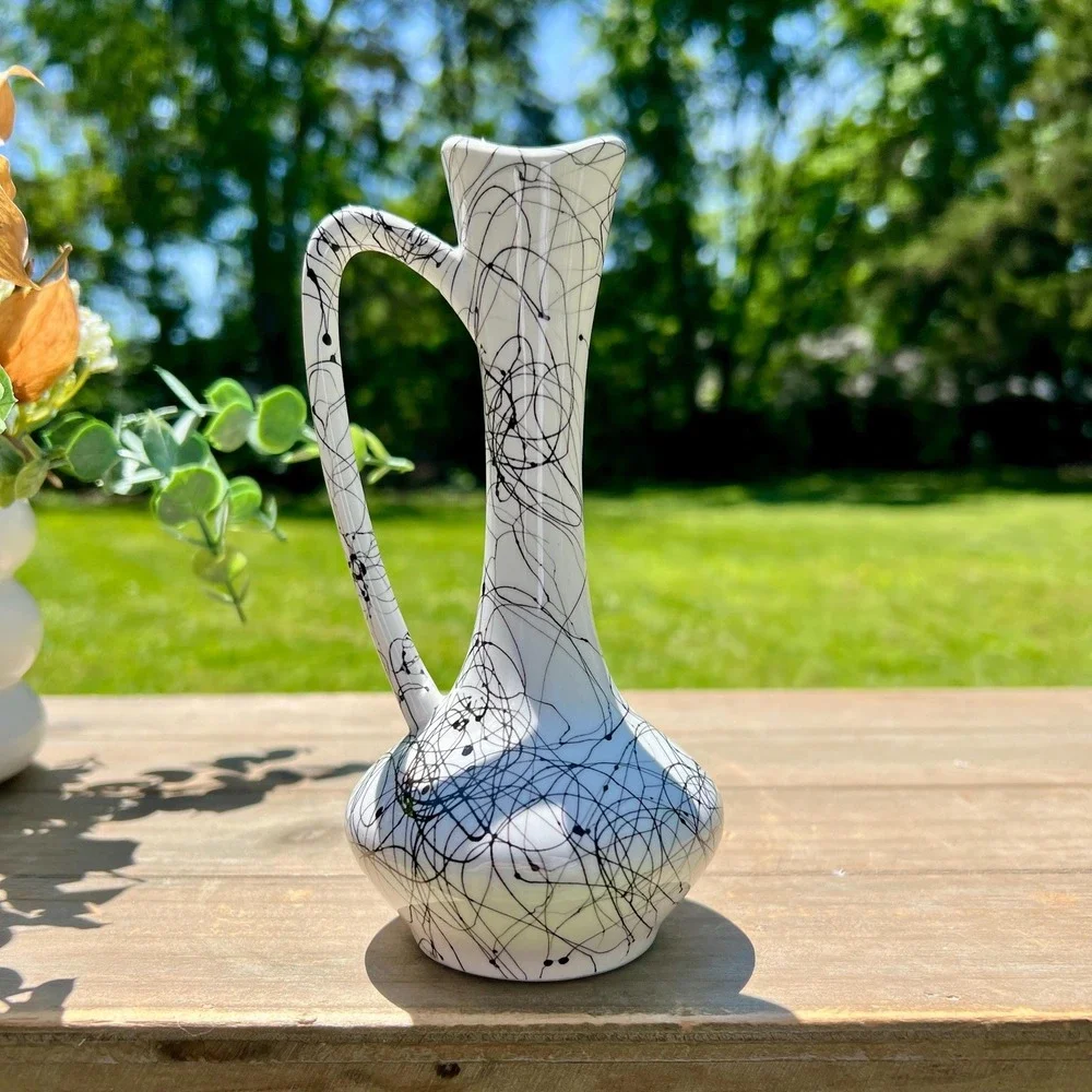 Small Black and White Squiggle/Drizzle/Horsehair Vase | Made in Japan
